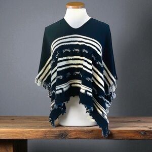 New! BARRIE OF SCOTLAND 100% CASHMERE PONCHO SIZE O/S